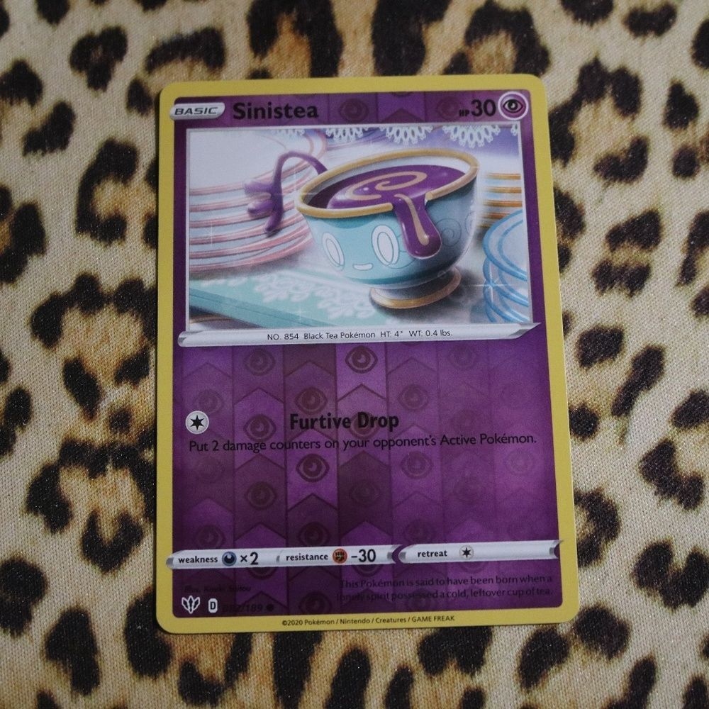 Sinistea Rev HOLO 082/189 Pokemon Card